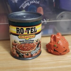 Shopkins Mini Tomato Can & Orange Tomato Character